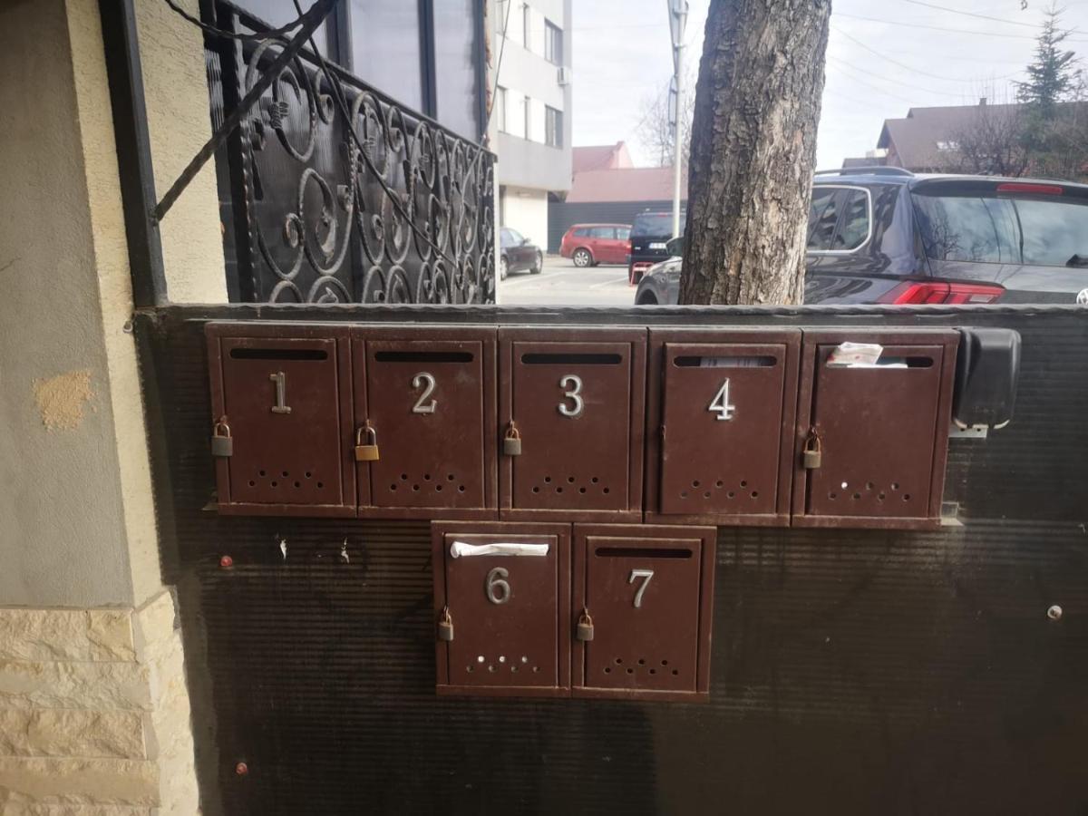 Charm 2 Palas Apartment Iasi Ngoại thất bức ảnh