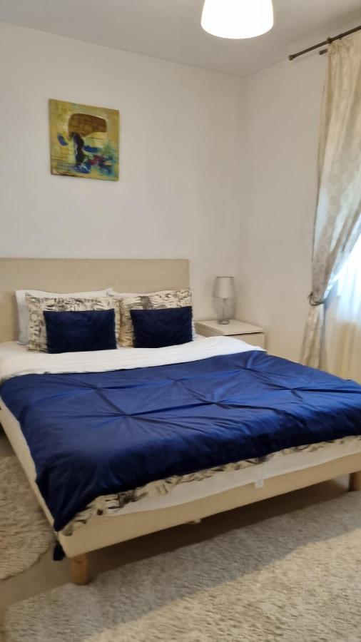Charm 2 Palas Apartment Iasi Ngoại thất bức ảnh